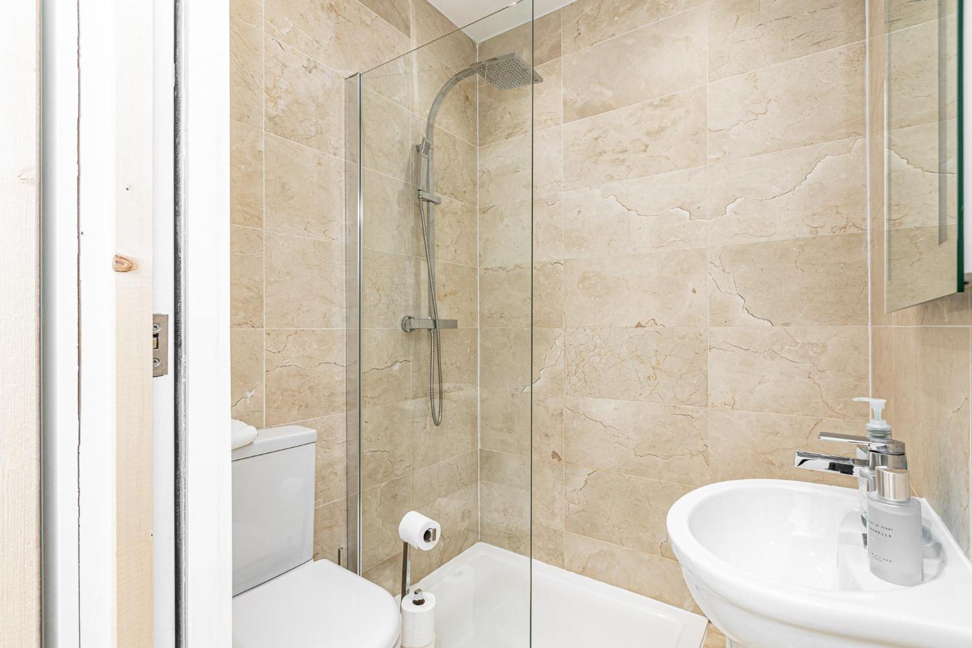 Modern 4 Bdr 3 Bth Apt Minutes From Edgware Road London Eksteriør bilde